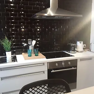 Les Heros Apartment